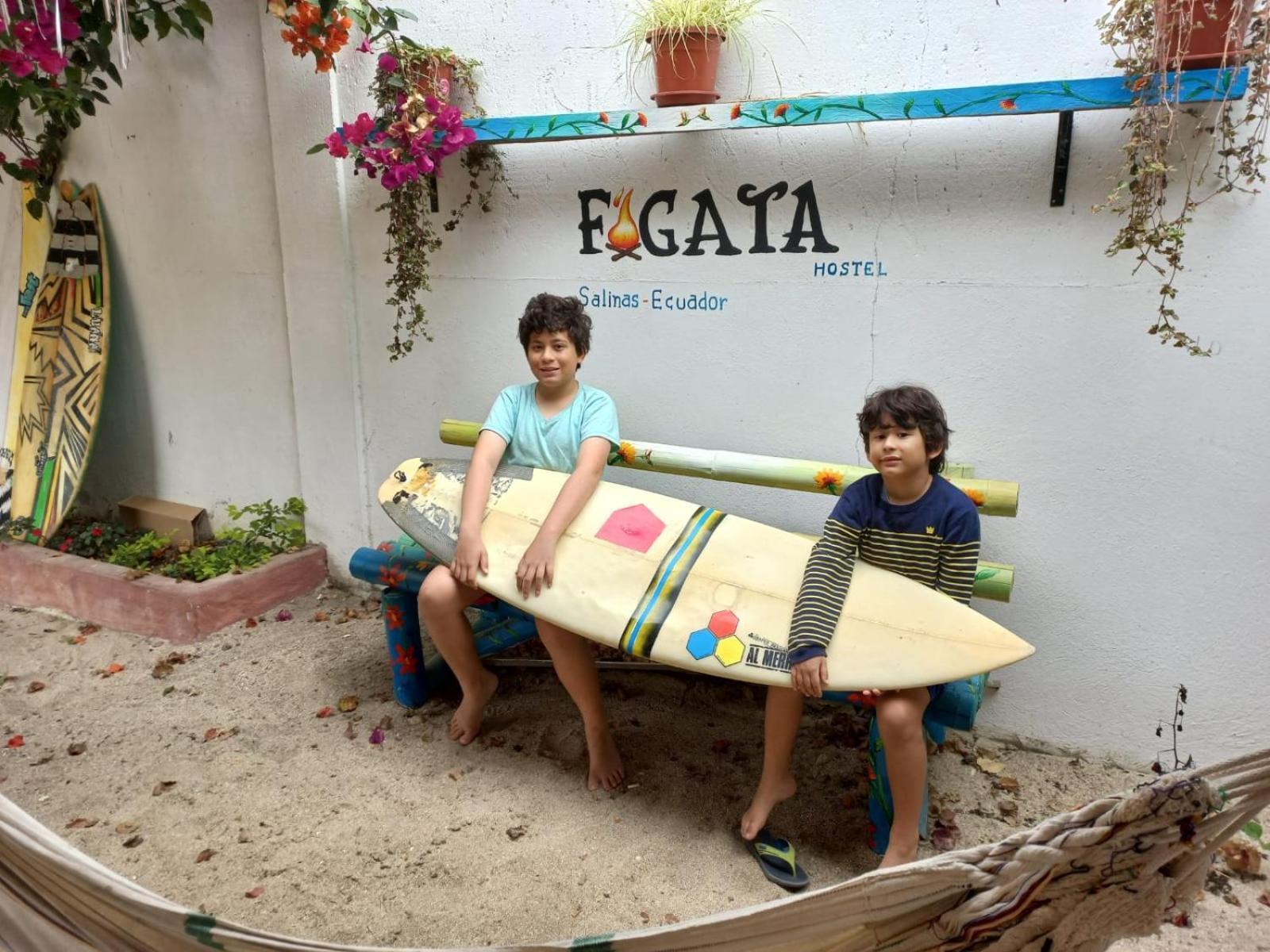 Fogata Hostel Salinas  Exterior photo